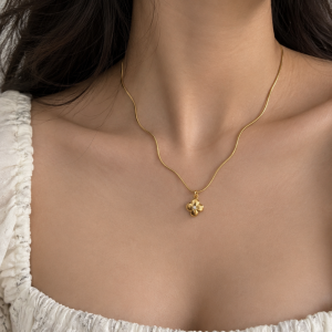 Clover Bloom Pendant Necklace ✨