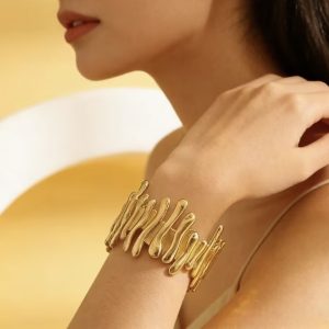 Lunara Cuff